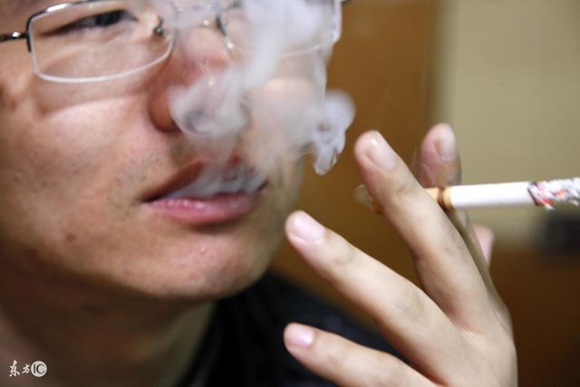 有多少男人的一生就毁在抽烟上看完这5条你还会戒烟吗