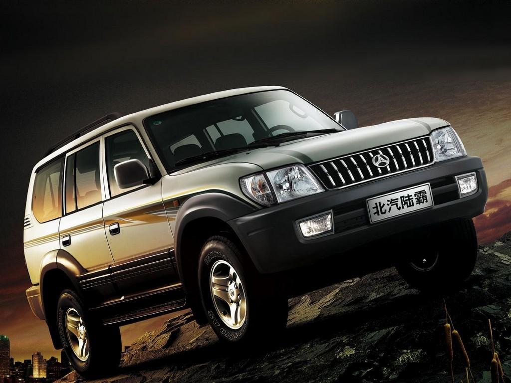 在1996年的时候,丰田推出了代号为lc90的第二代普拉多车型.