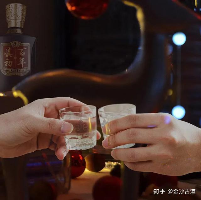 别人为你斟酒,记得行“叩指礼”~ 「金沙古酒」 - 知乎