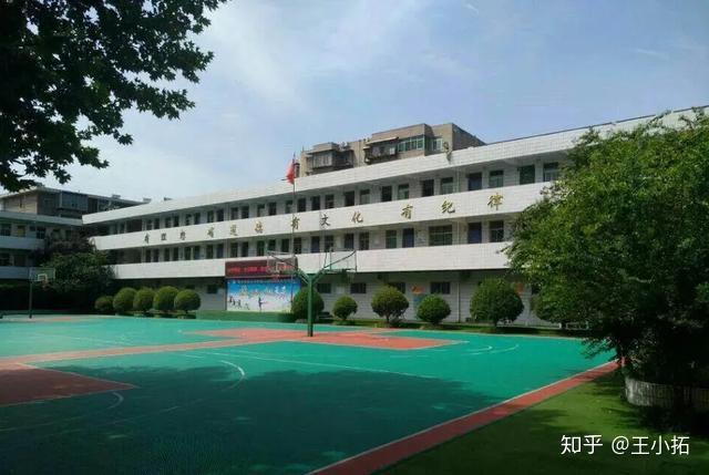 如今,在"一长多校"模式之下,西安市第二中学成为西安市三中第二所分校