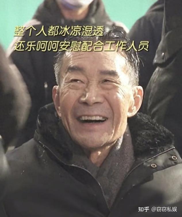 在妻子的陪伴下,还真有一段时间李雪健感到了身体好转,他以为自己战胜