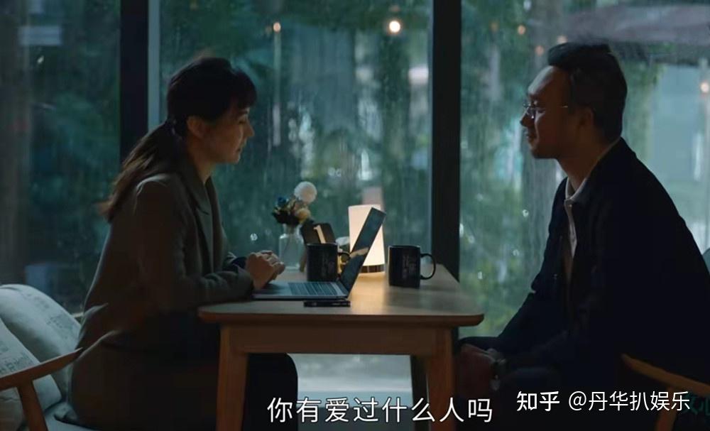 第一种可能:贺顿的弟弟贺俊贺顿的母亲经常叫贺顿"俊俊",刚开始钱开逸