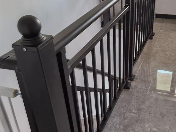 楼梯扶手颜色有哪些?