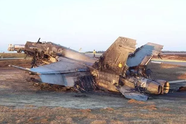 美国f18低空山谷训练撞山可能是什么原因导致