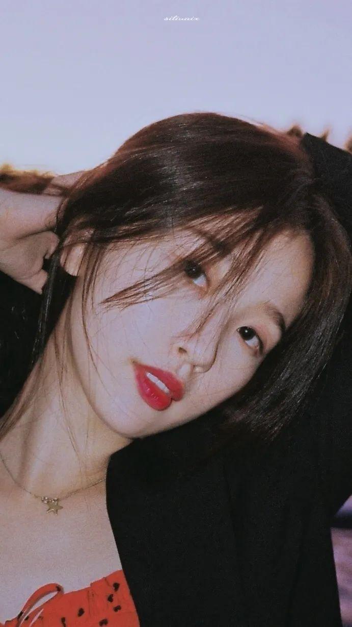 爱豆壁纸 | 虞书欣头像壁纸合集