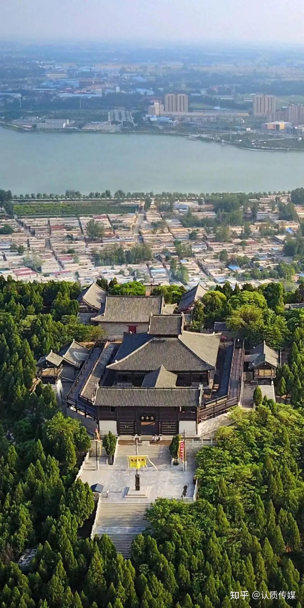 水泊梁山别眨眼水泊梁山景区的美景照壁纸来袭