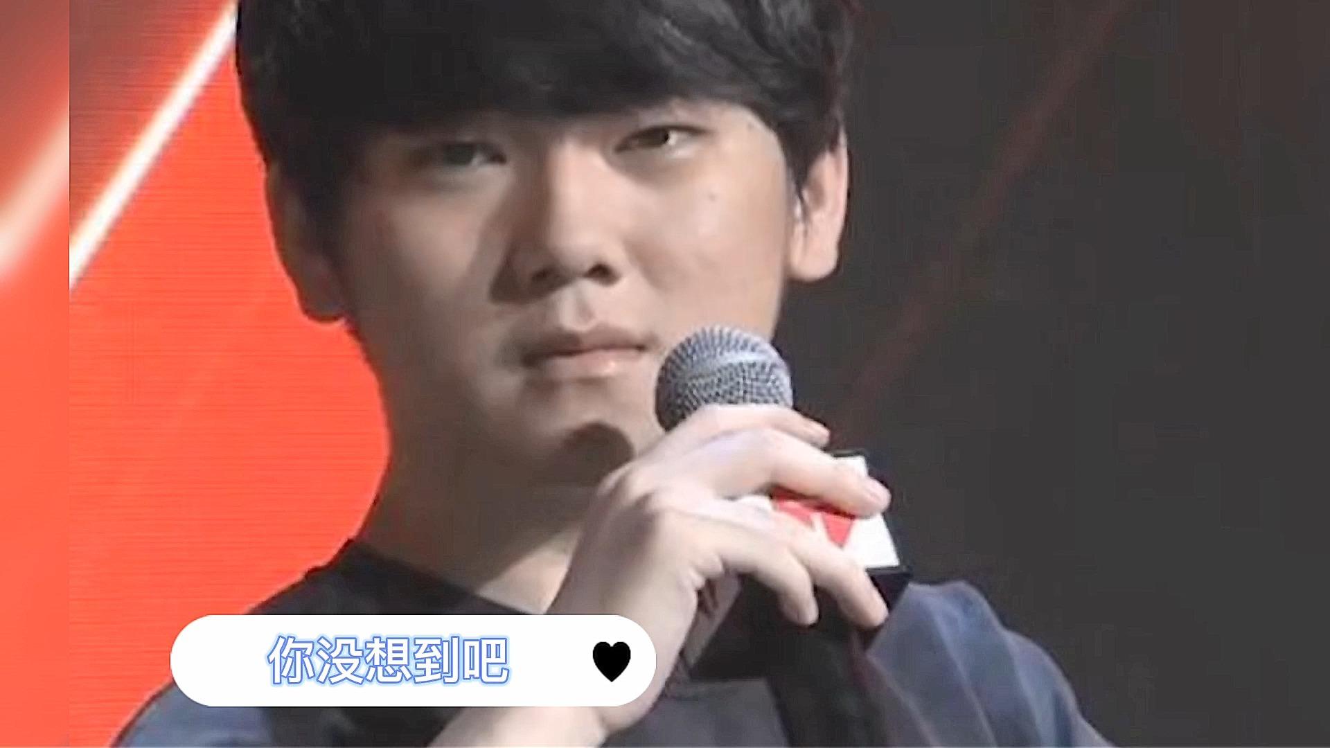 杨小壮一首 爱情堡垒>唱出在坚硬的城市堡垒里,是没有柔软的爱情