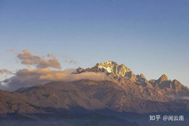 撫仙湖帽天山位雲南名山之列是全球三大寒武紀化石地之一