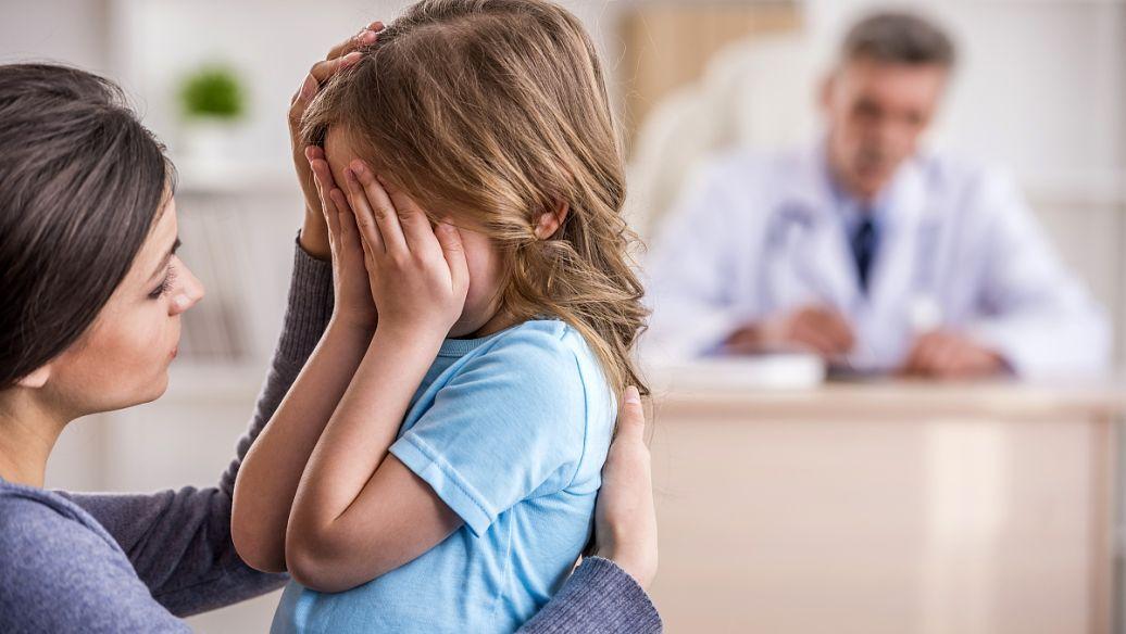 孩子远离父母入读英国私立学校,在成长中如何避免出现心理问题?