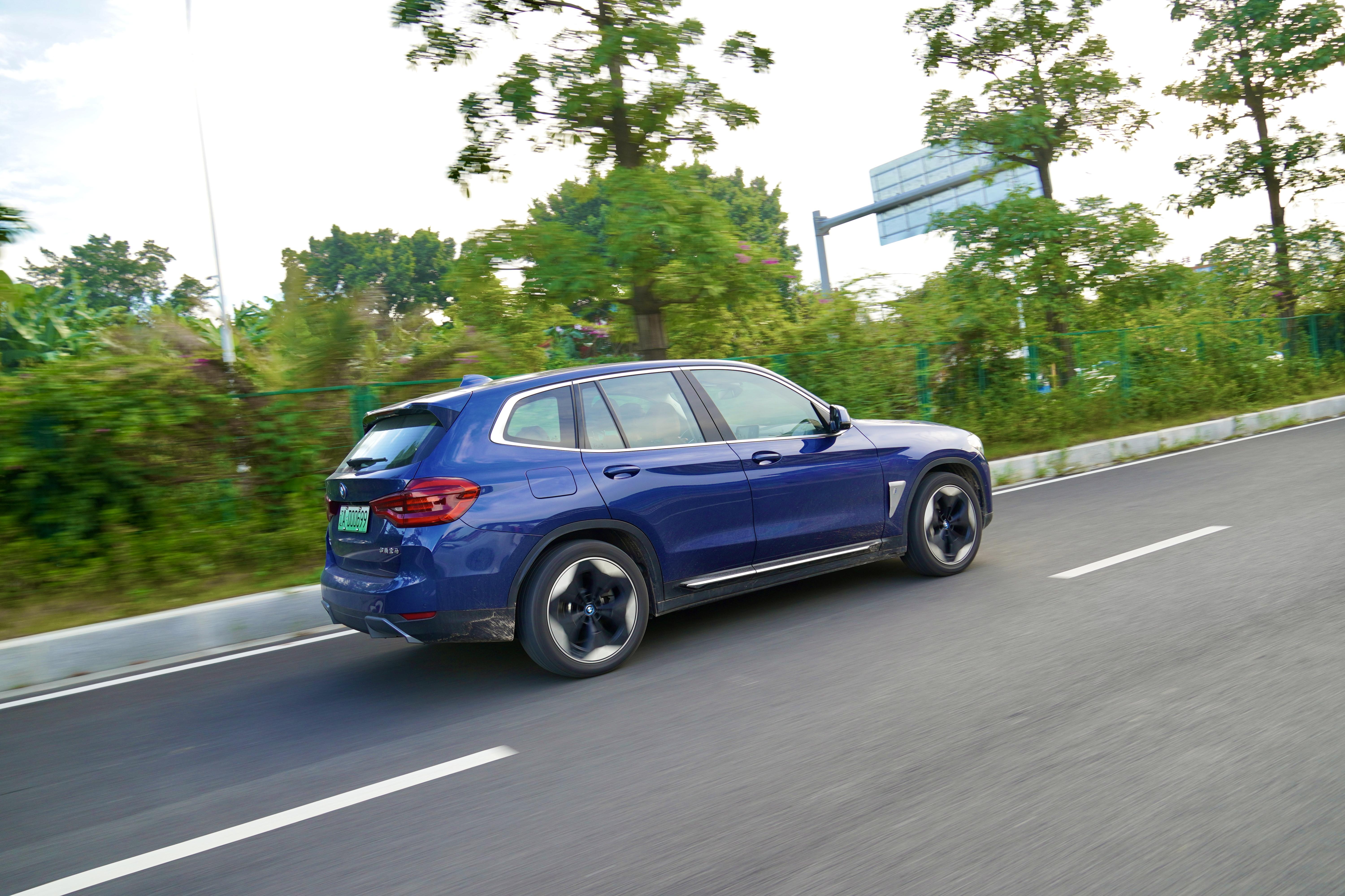 试驾宝马ix3百年车企对抗新生势力的底气