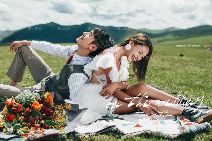 拍照活泼姿势 v2-7769578f50172261b61dea1c1c2f8bcb_r.jpg