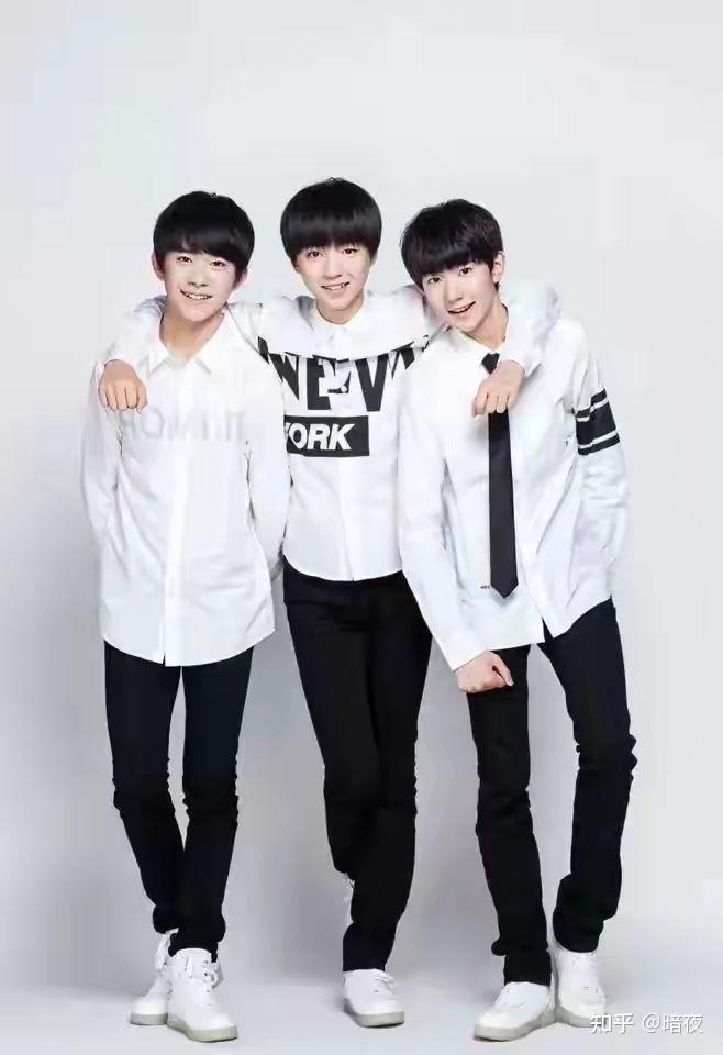 tfboys合体照片白色图片