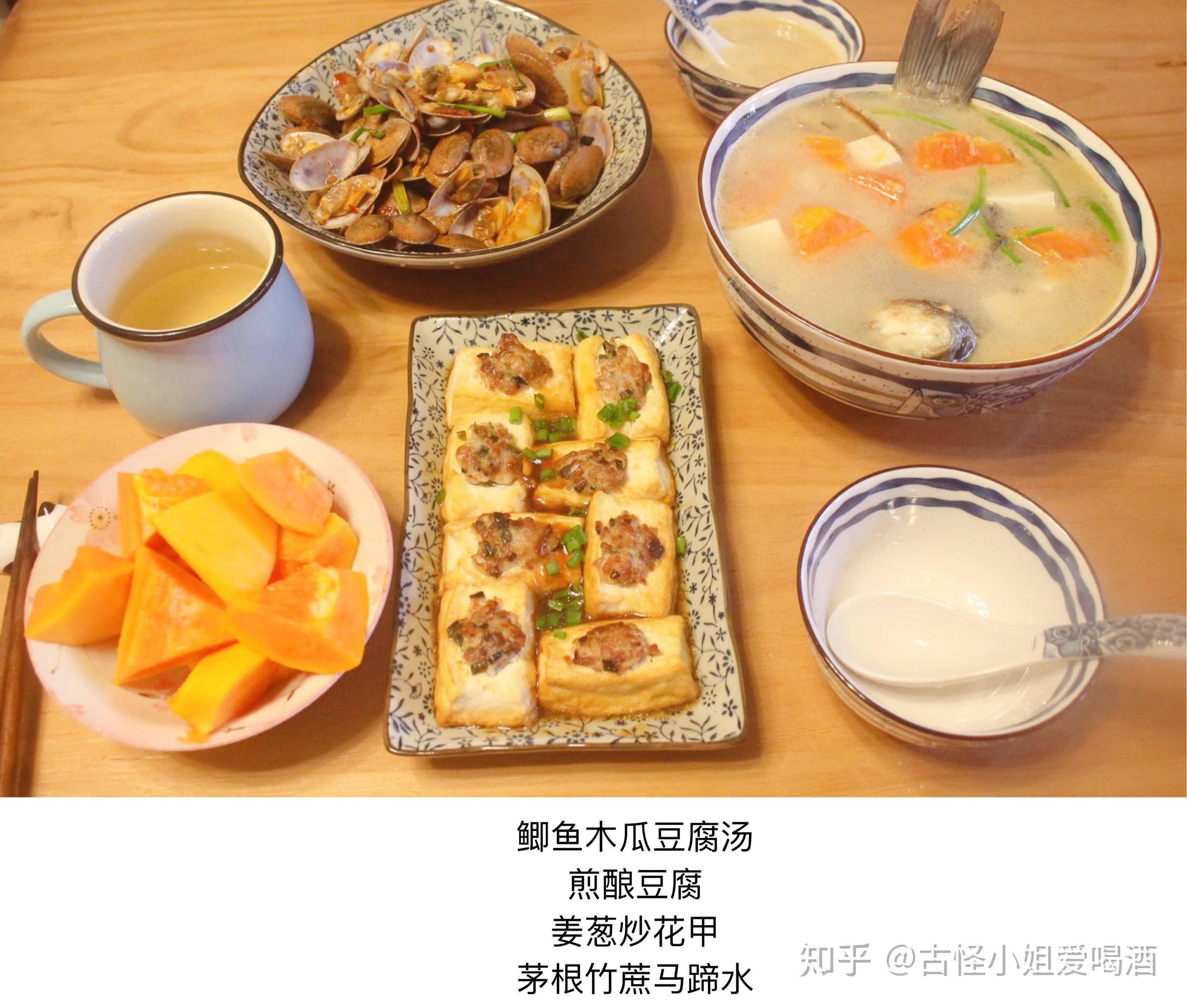 泰式咖喱鸡丁饭摄影图高清摄影大图-千库网