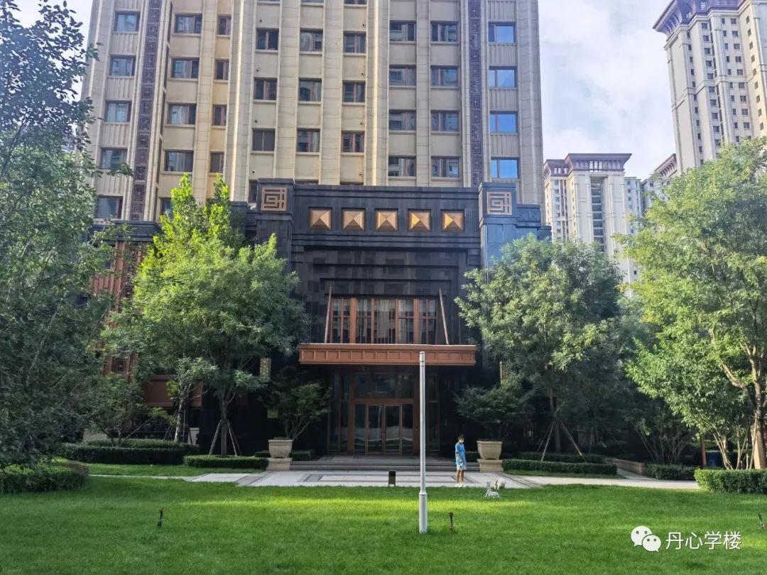 首先我们从国赫开始,严格来说国赫其实是一家小房企