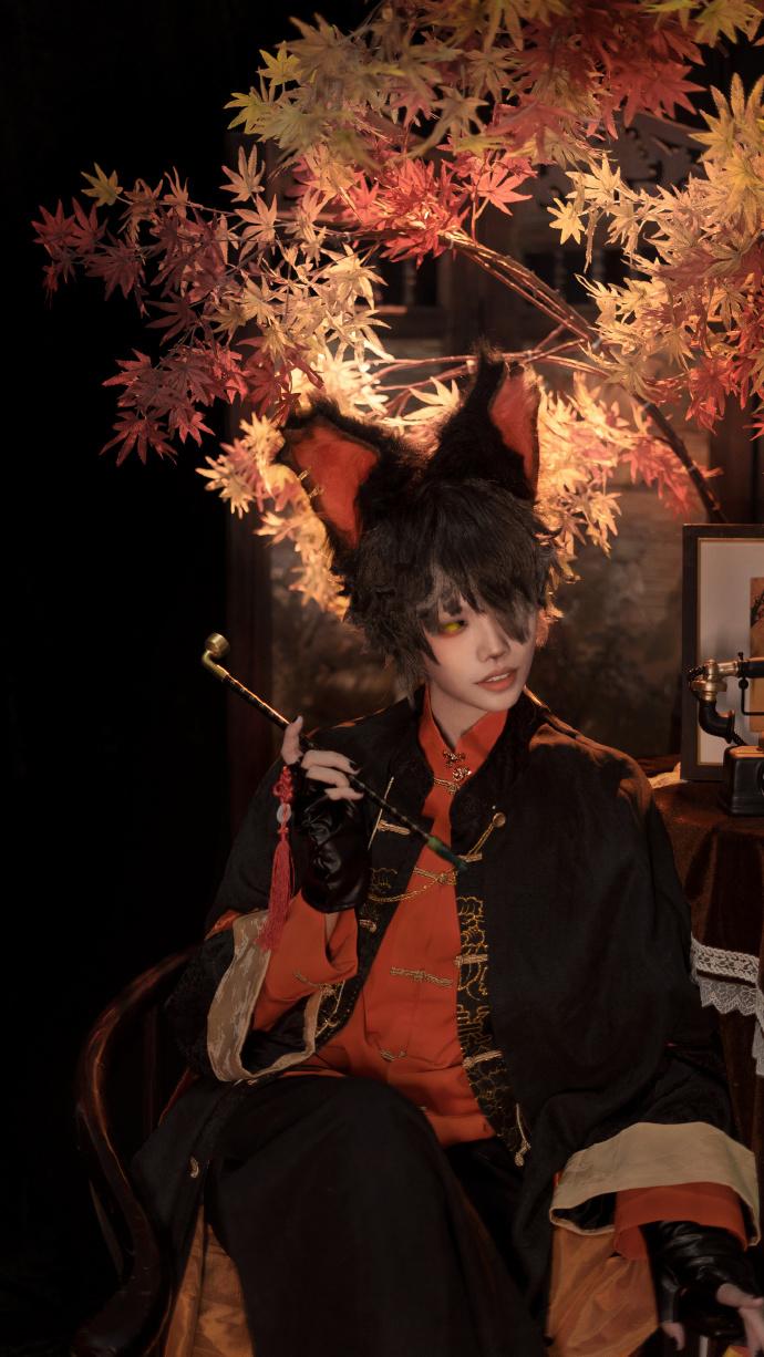 明日方舟阿61百面郎中cosplay