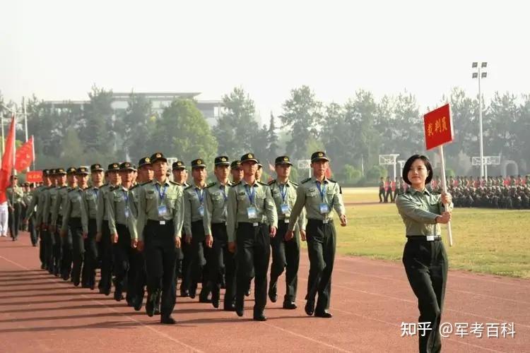 學院由原南昌陸軍學院,石家莊機械化步兵學院合併組建而成,院本部座落