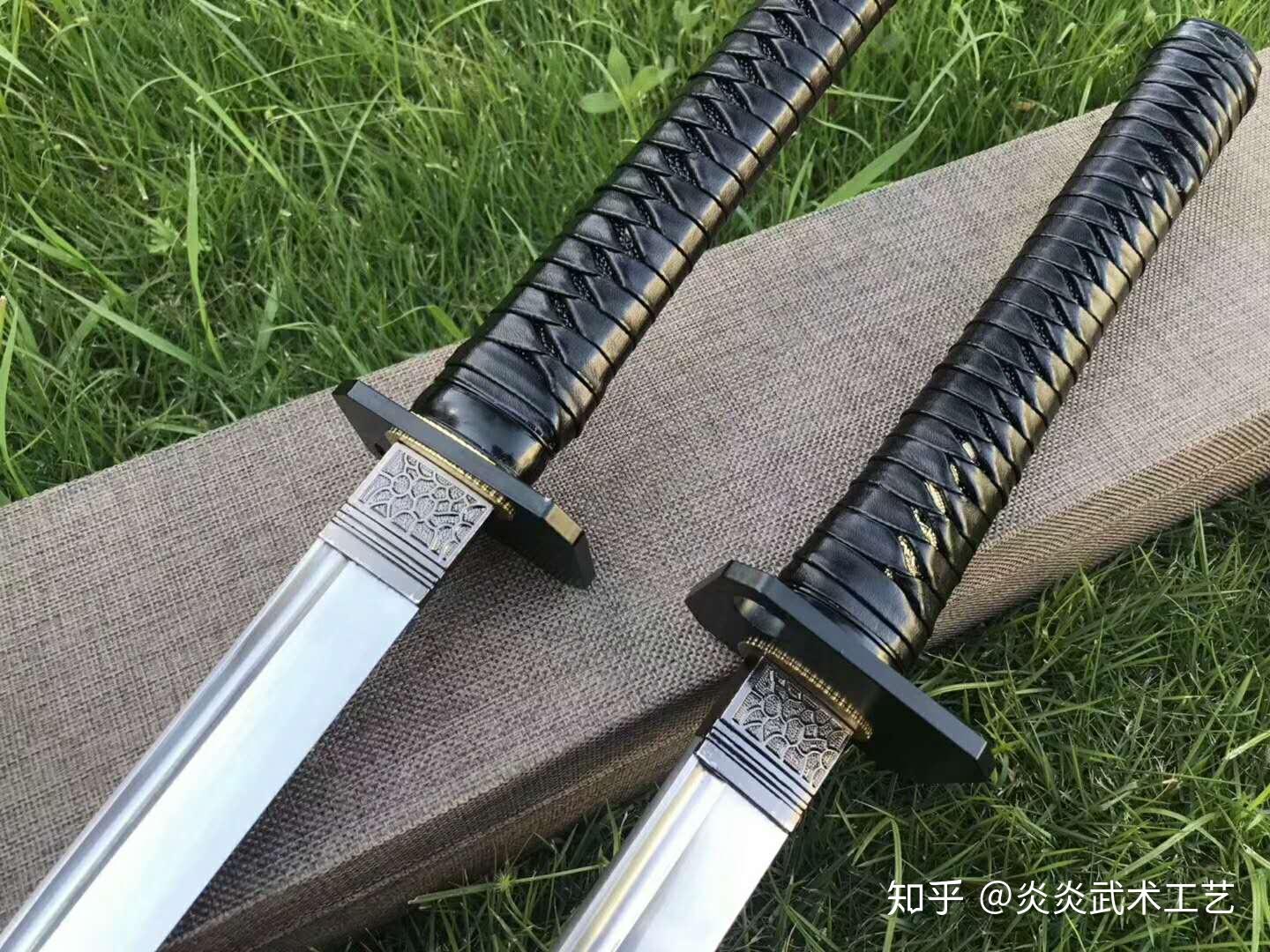 忍者双刀锰钢手工锻打高硬度锋利重量约5斤