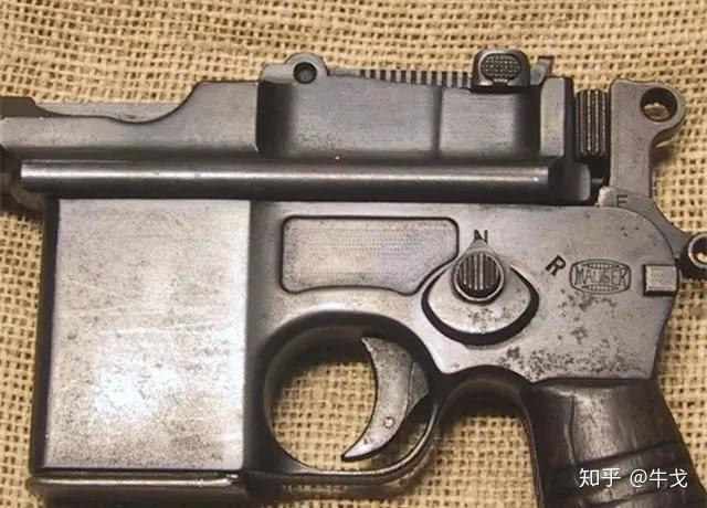 而这又正是全枪的中部,就好比一个人鼓起的大肚子,故名大肚匣子