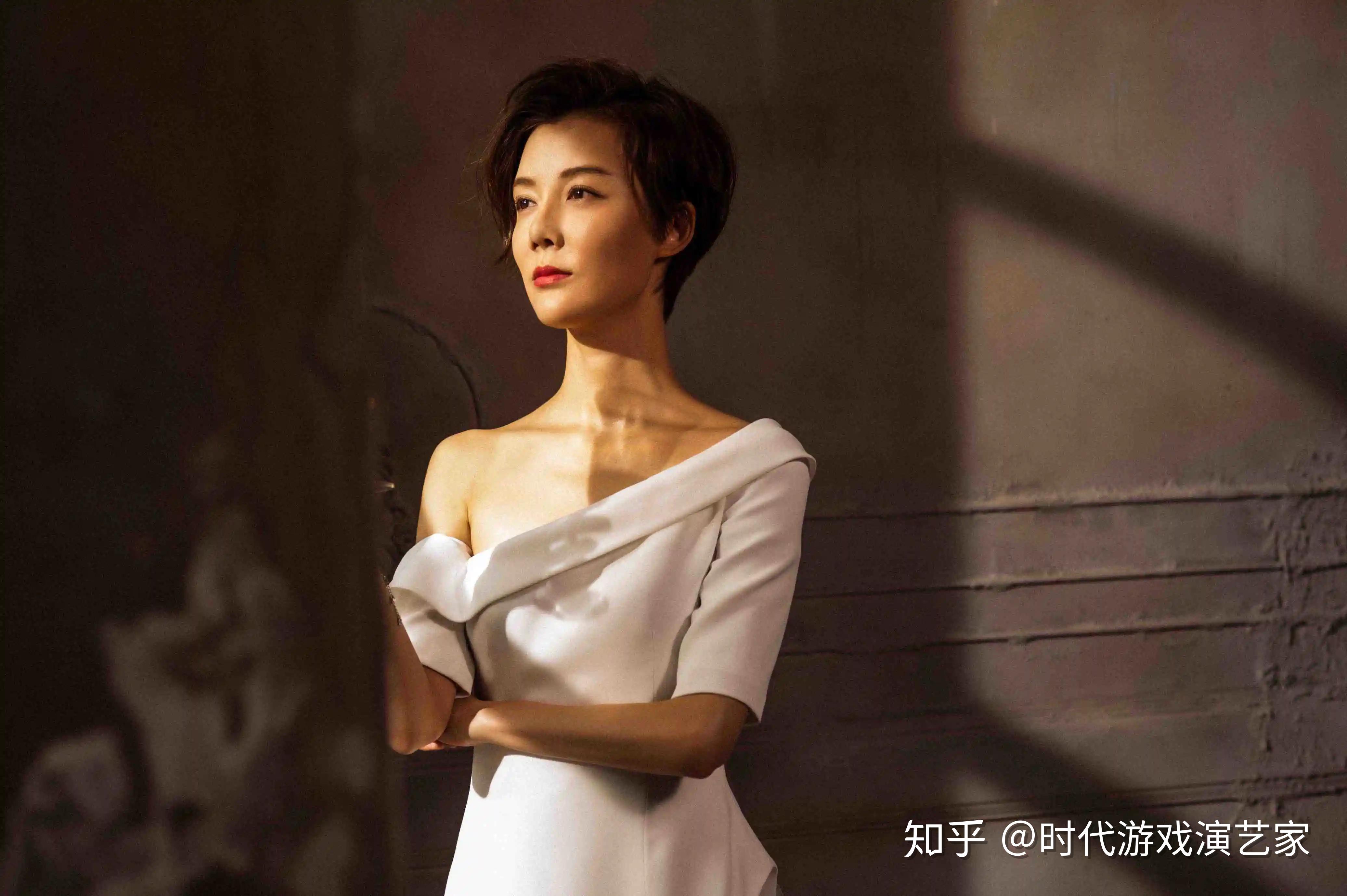 曾嫁山西首富,身价上亿的车晓,看似自由实则被抛弃 - 知乎