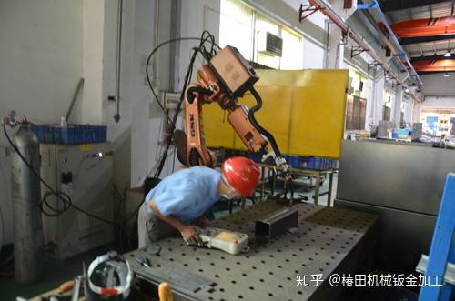 钣金加工冲压下料过程