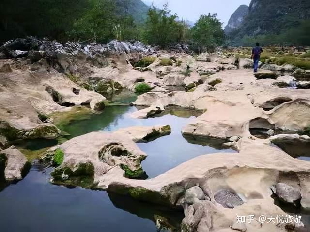 出行攻略:因为景区暂未被开发,目前只能自驾到达,导航到"关岭冰臼"