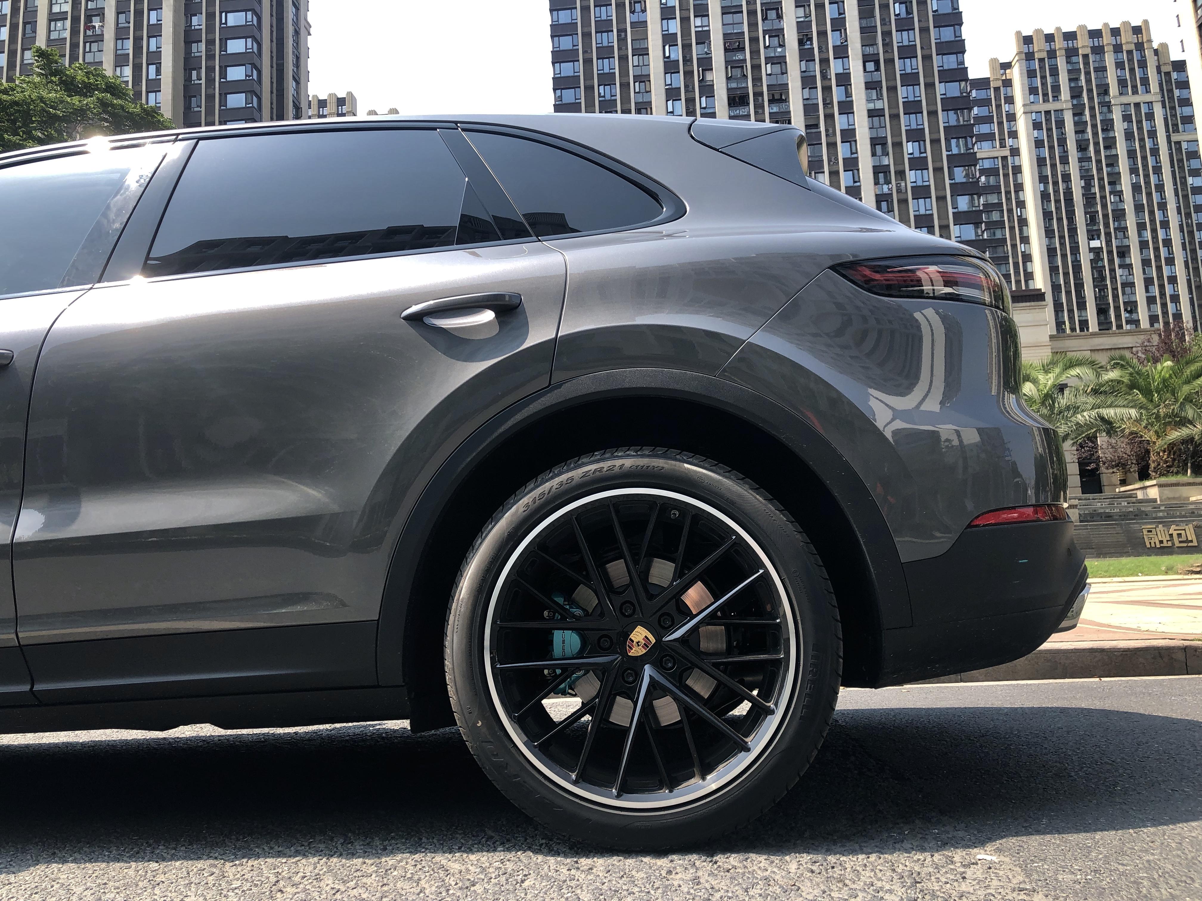 米卡车轮保时捷新卡宴轮毂升级案例体验21寸前后配的魔力