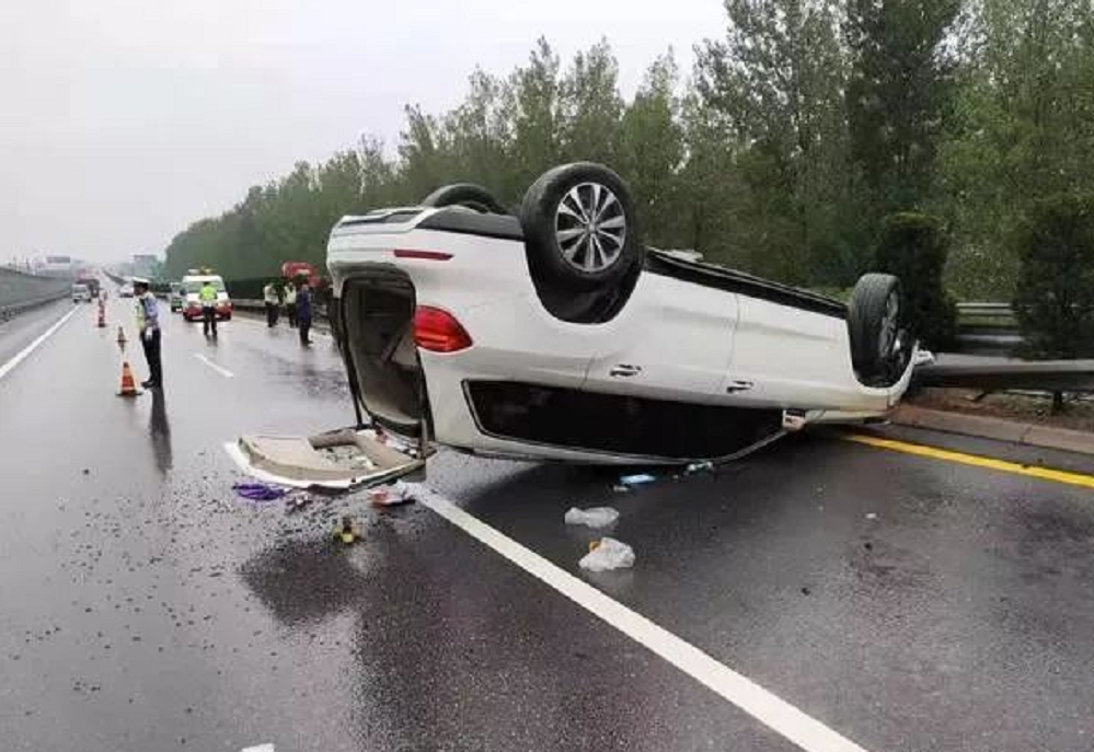 发布于 2 小时前 · 266 次播放活动科学求真车祸交通事故陕西交通