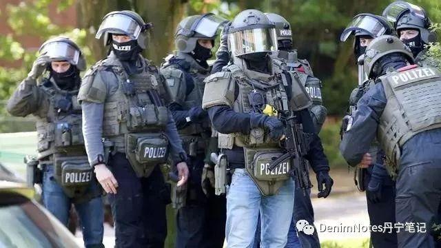 牛仔裤曾是美军二战公发军裤?如今仍是特种兵反恐部队常备服装!