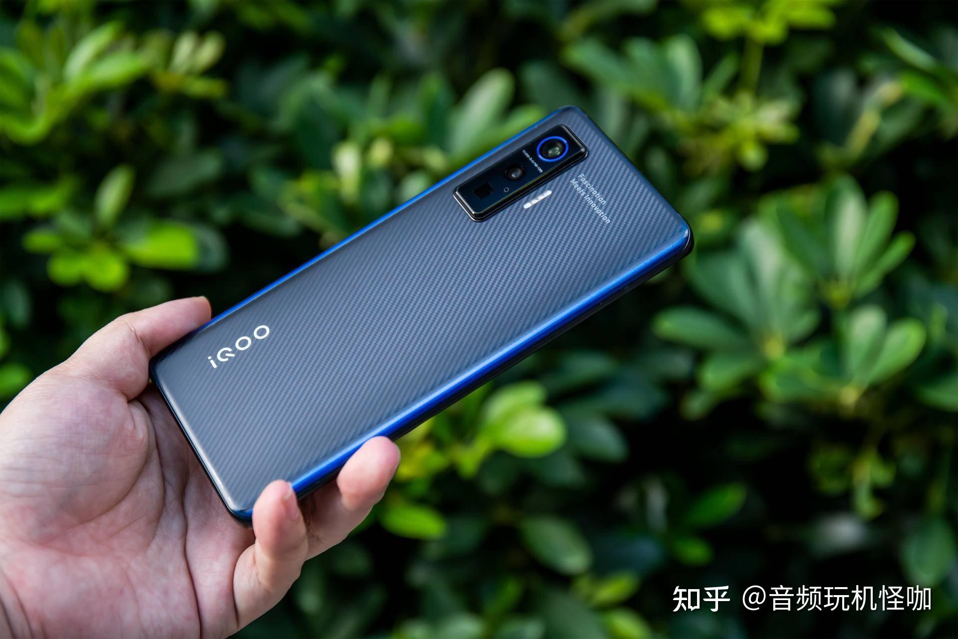 历代iqoo手机的前沿设计