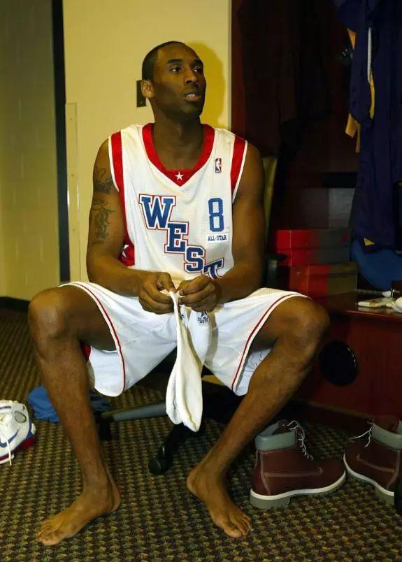 科比脚夹弹珠训练詹皇哈登脚趾恐怖变形