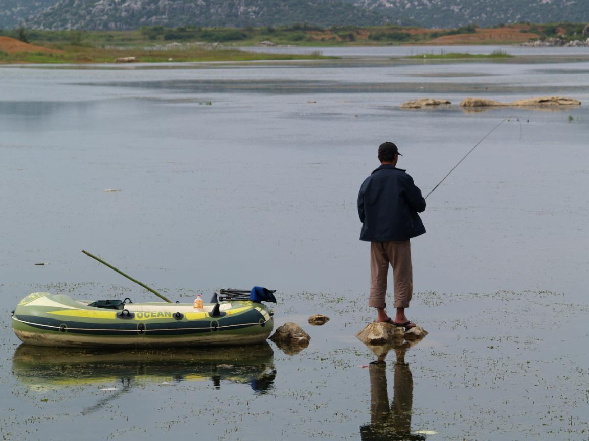 海峰湿地独特的喀斯特公园