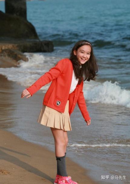 童星出道的香奈儿辛普森长大了清新又时尚少女感十足