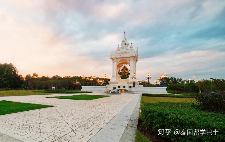 泰国艺术大学国际学院图片