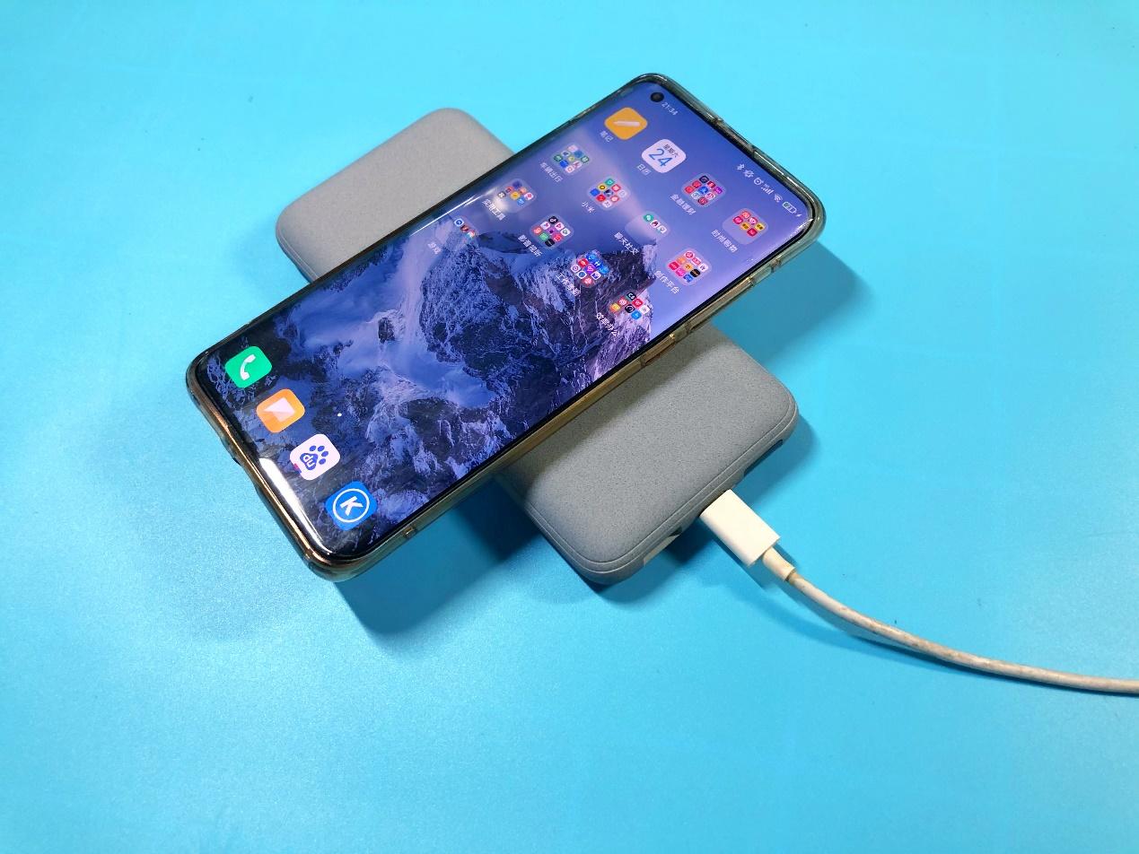 20000mAh也能如此轻薄,充电还这么快,南卡无线快充充电宝有料