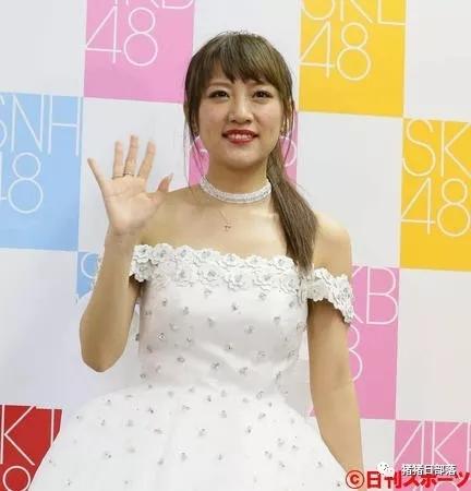 神七第三人高桥南与年长15岁it男结婚