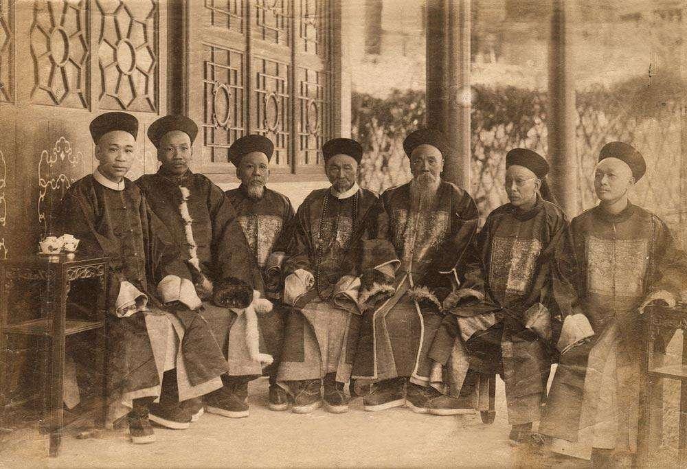 清末纪实受委屈的基层官员在百姓面前嚎啕大哭