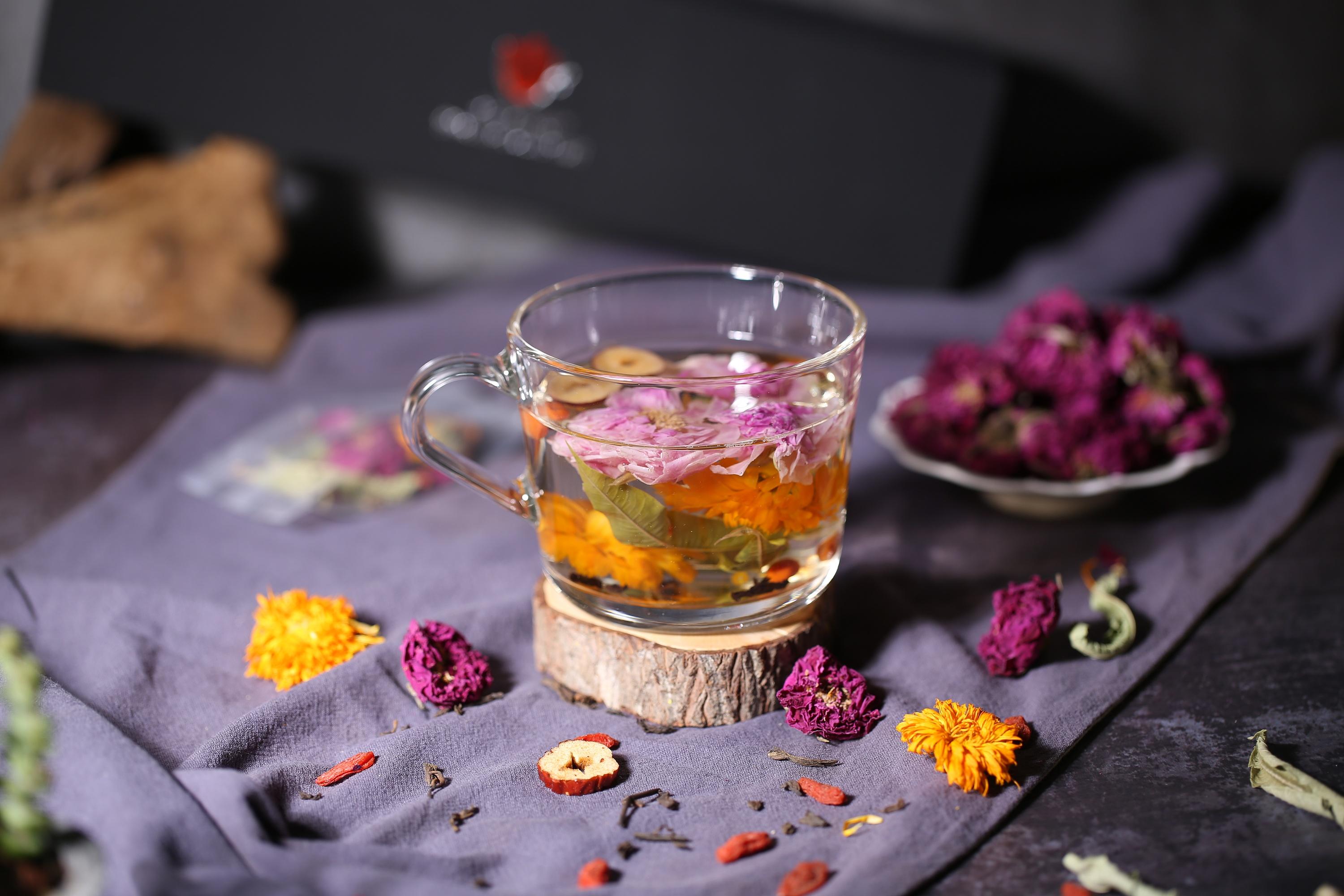 花茶是中国特有的一类再加工茶,花茶的种类丰富