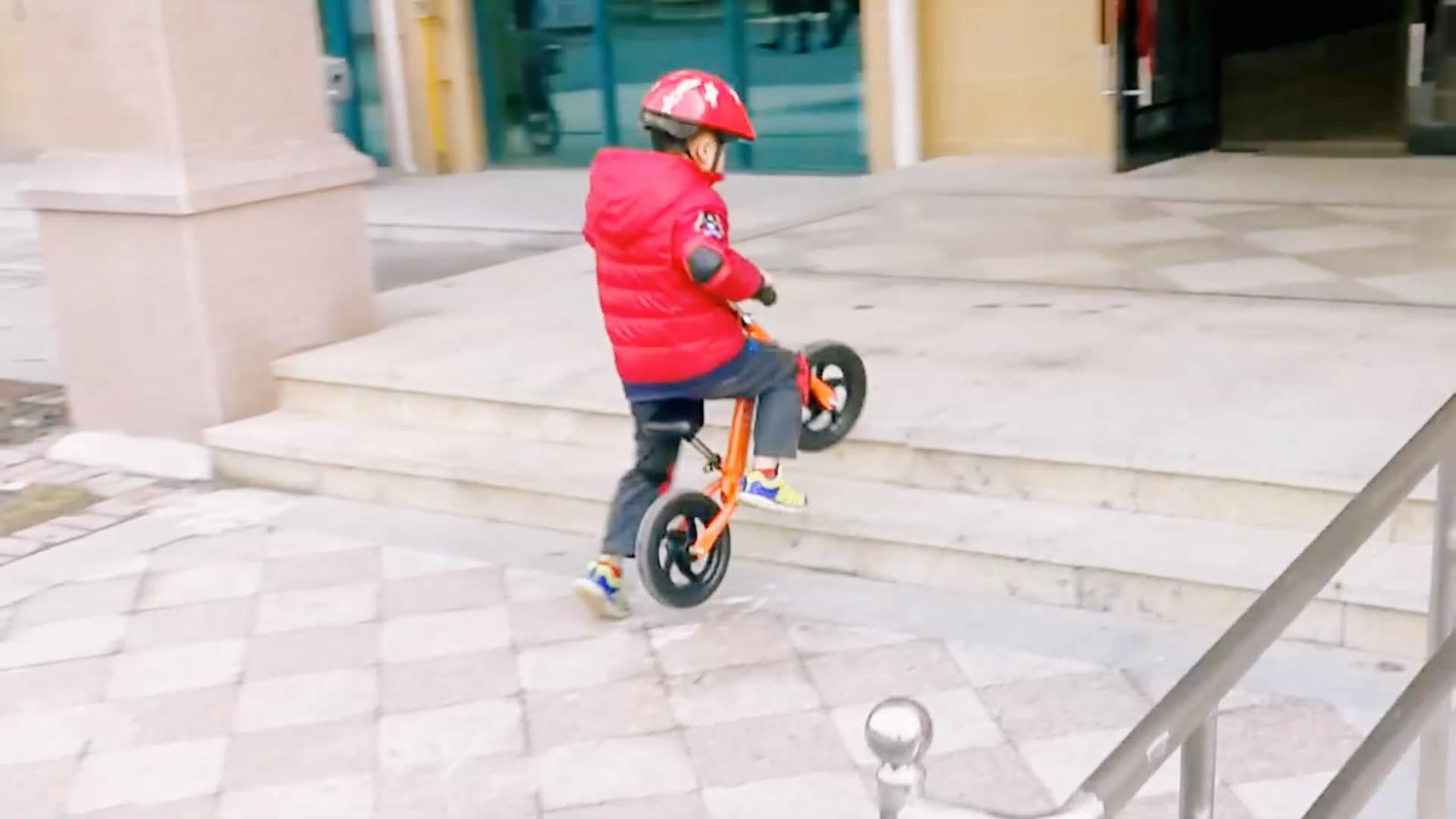 儿童滑步车 如何练习?