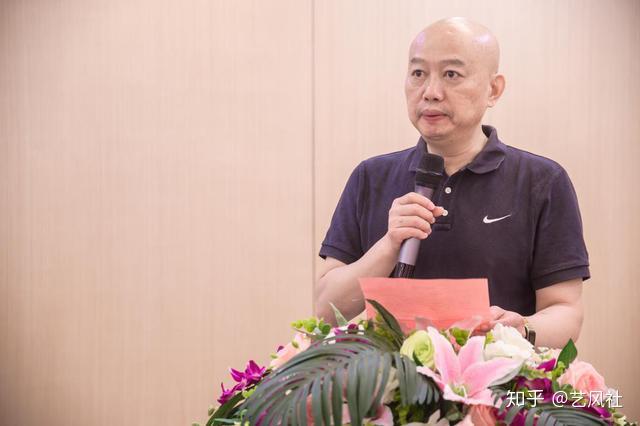 同道口腔医院董事长郑宝萍,融侨医疗总经理薛峰,福建省广告协会会长黄