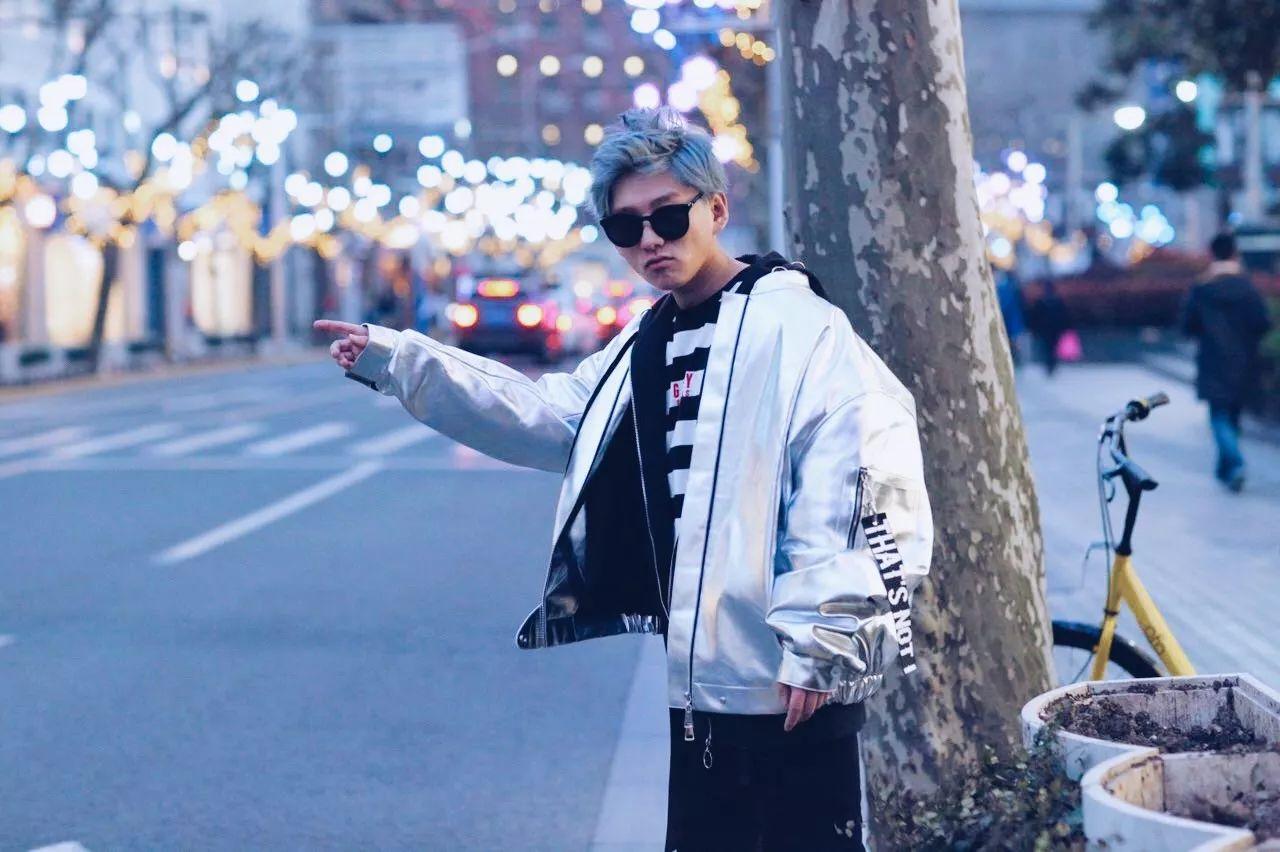 双面韩宇真正real的东西就是你他妈就踏踏实实练练舞丨舞间休息室