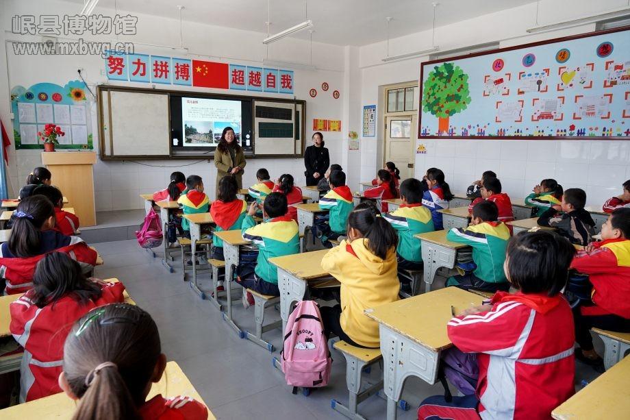 岷县花儿(包新田 摄)博物馆社教部在在岷阳镇第一中心小学北城区校区