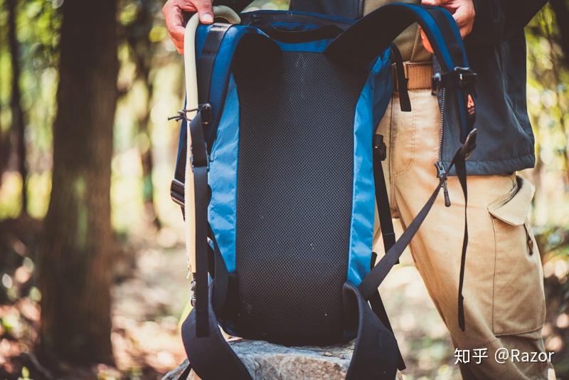 登顶城市户外间——神秘农场（Mystery Ranch）X20冲顶包评测 知乎