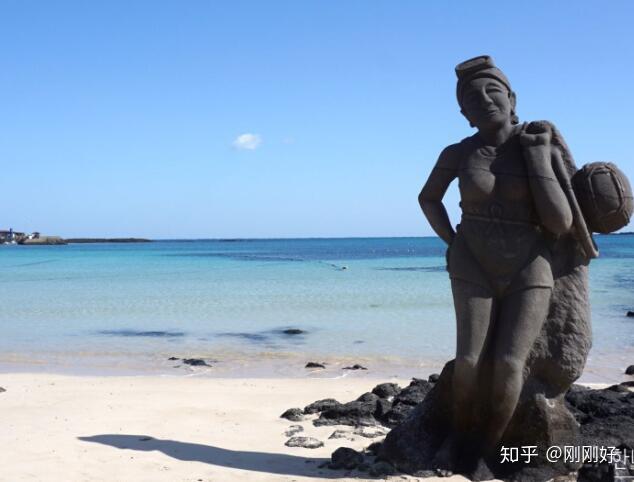 旅程很愉快,途中吃了很多美食也欣赏了很多美景还了解当地的一些文化