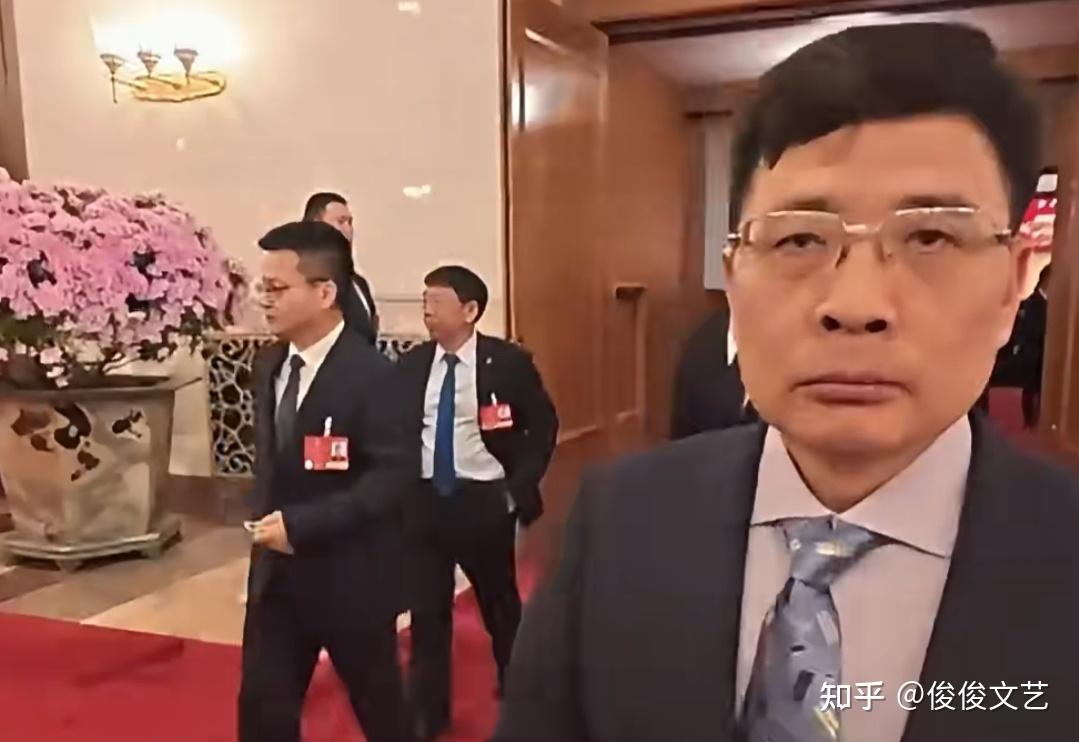周云杰:从农家子弟到企业巨头,他的故事比身高更引人注目 - 知乎