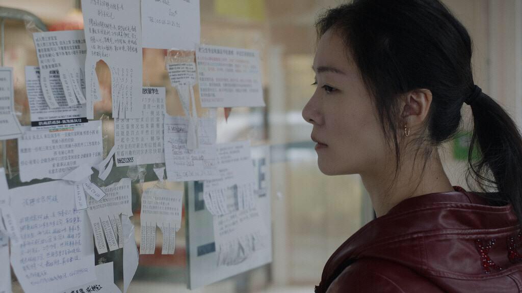 电影《下海》:只要出国就能轻松挣到很多钱,现实真的是那么一回事吗?