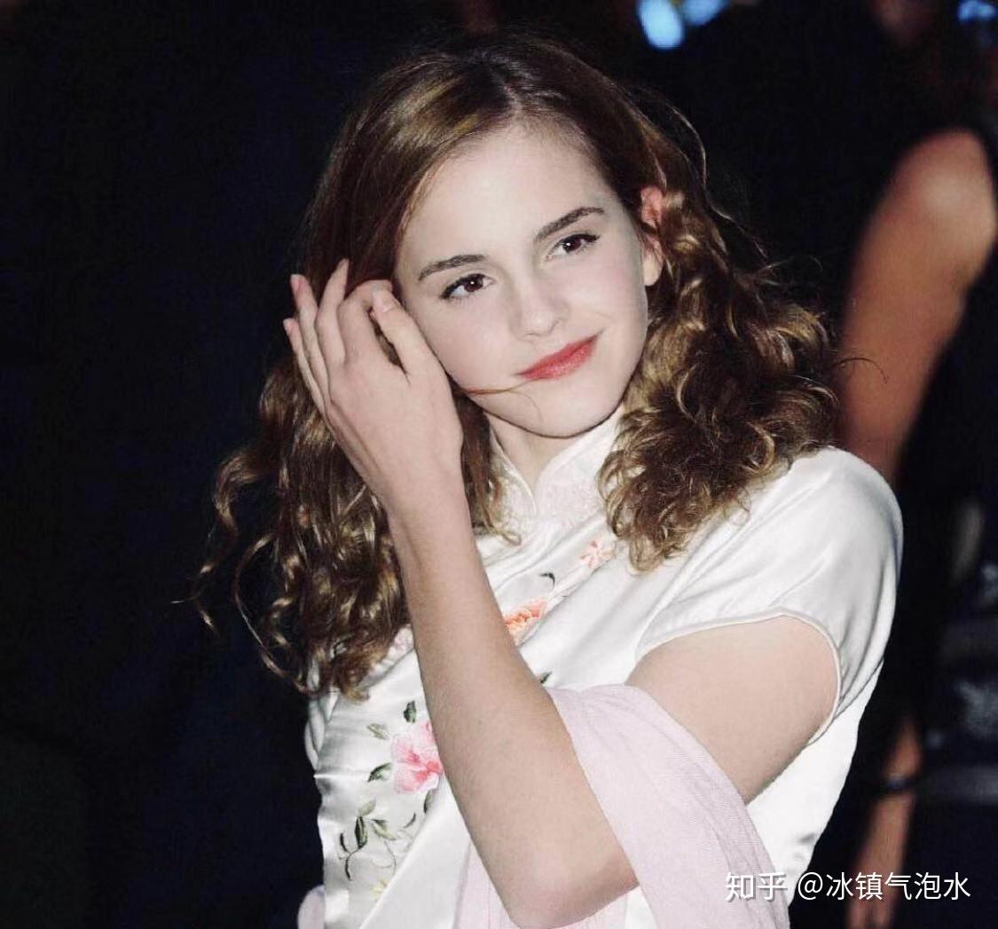 跪求emmawatson在哈利波特里的美照qwq