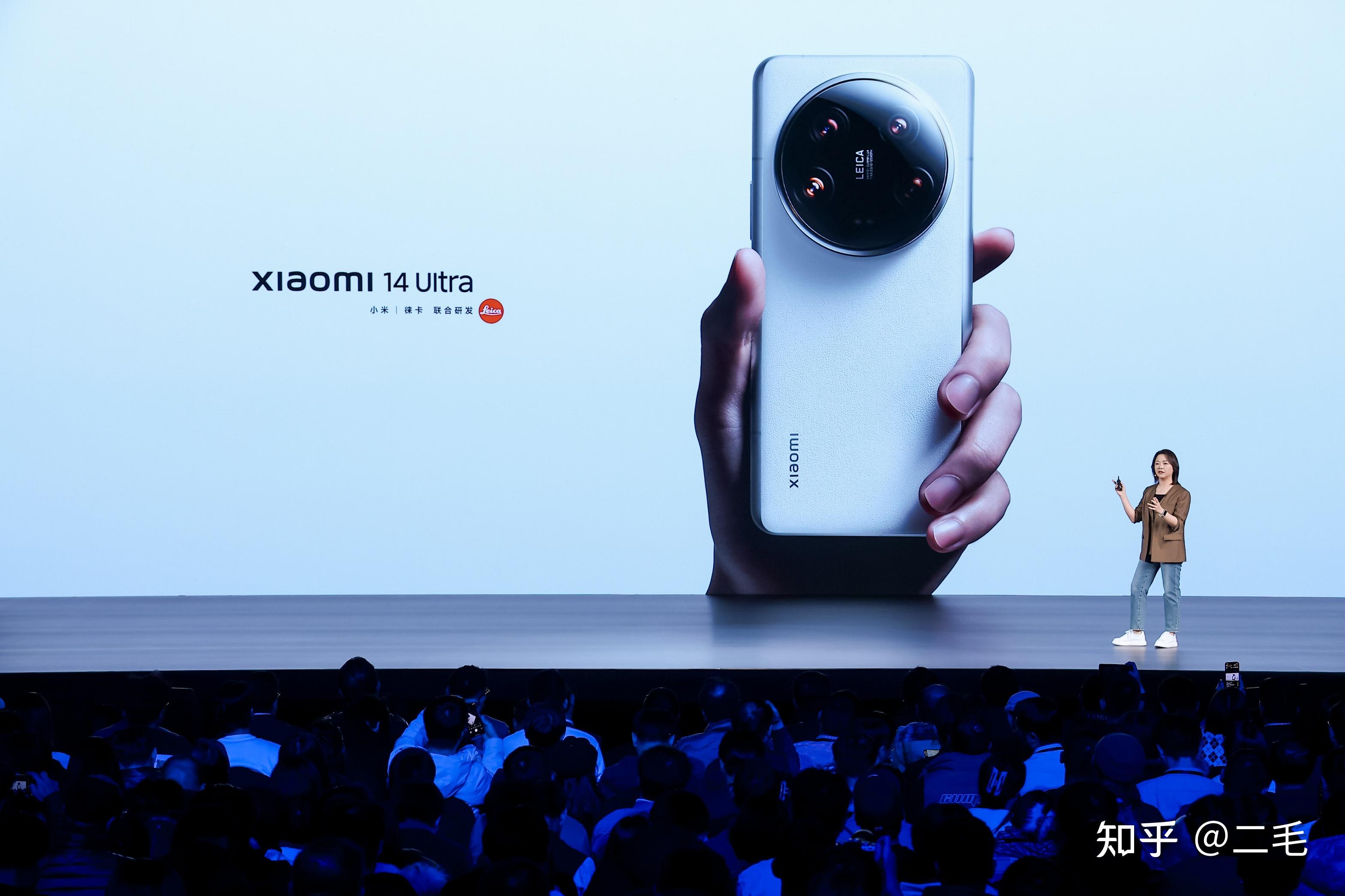 小米14ultra的"龙系家族"设计再次升级,引入了全新的"龙铠架构".