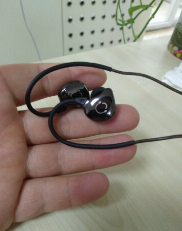 有哪些带麦的入耳式游戏耳机值得推荐?