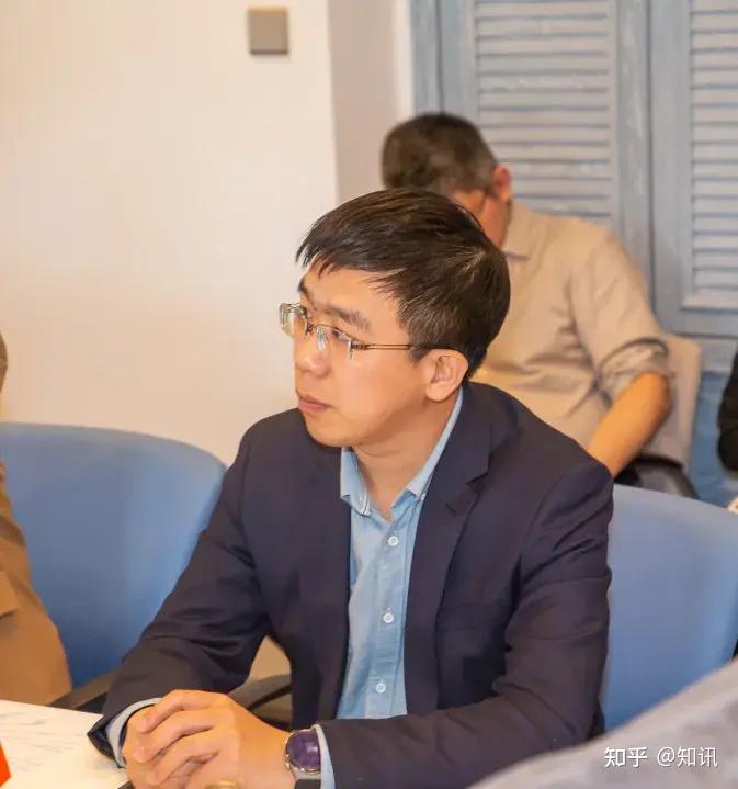 二年(公元714年)鸿胪卿崔忻的题名,明嘉靖十二年(公元1533年)山东布政