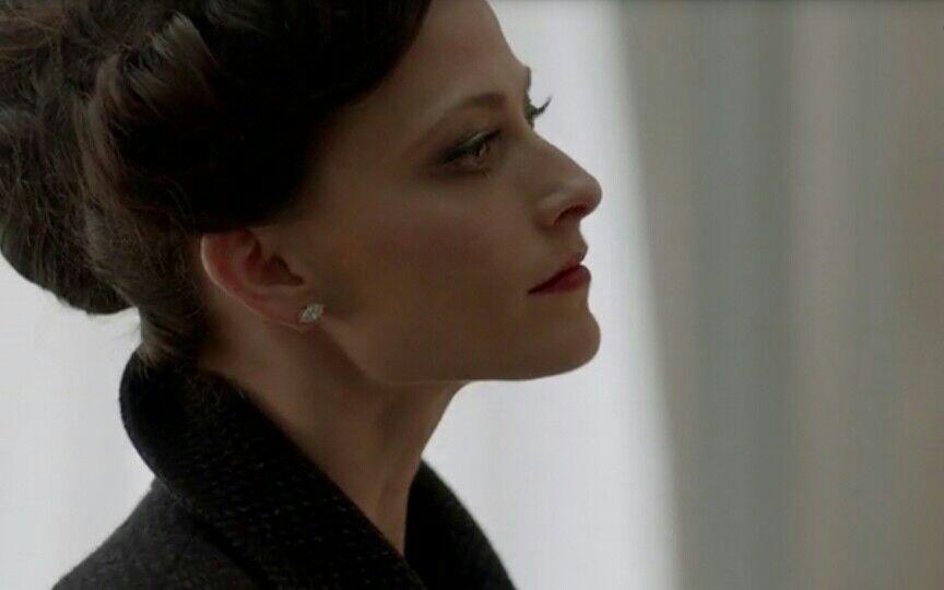 bbc神探夏洛克里夏洛克对艾琳艾德勒是怎样的感情